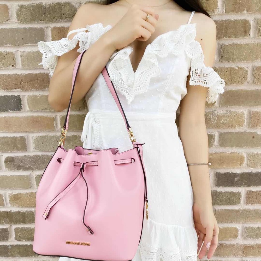SALE‼️ 💕Michael Kors Bucket Bag Pink - Picture 3 of 5